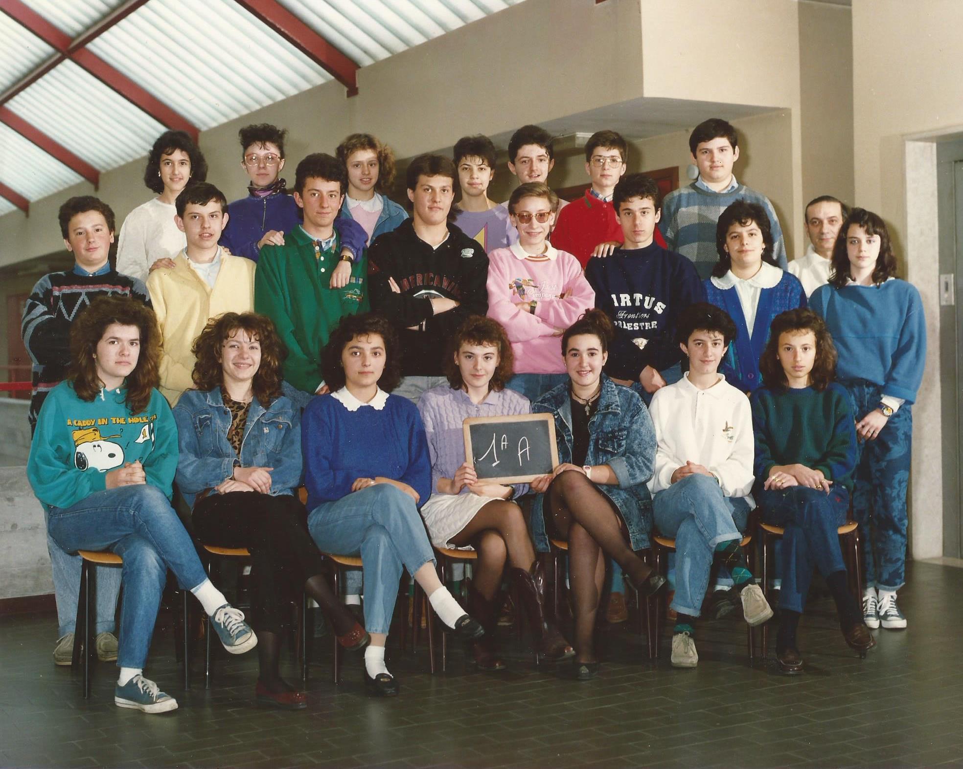 Foto classe del 1987.